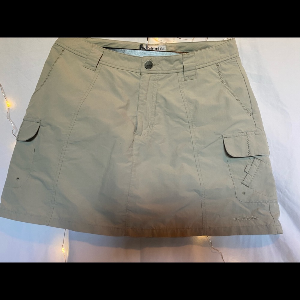 Columbia khaki cargo skort 8 titanium